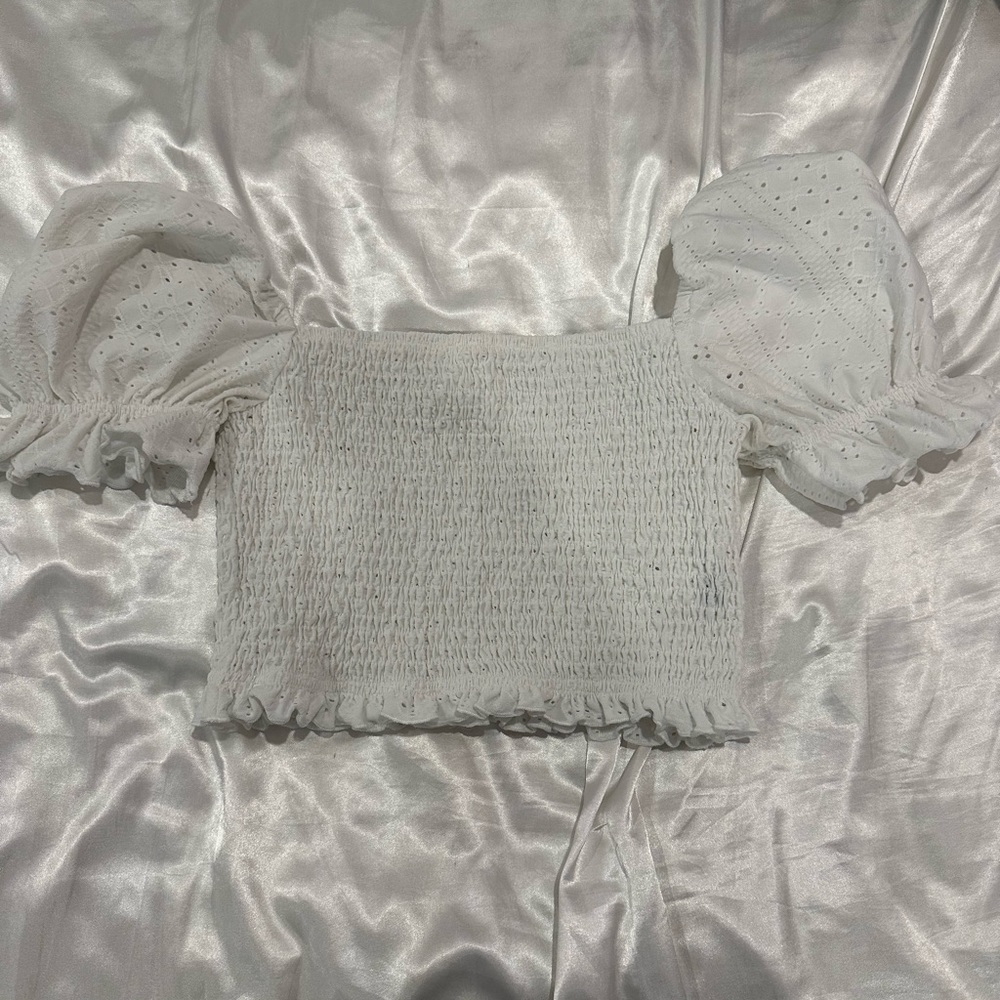 white crop top with puffy sleeves